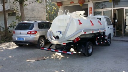 順河回族區(qū)農用四輪吸糞車 多利卡助力綠色農業(yè)發(fā)展